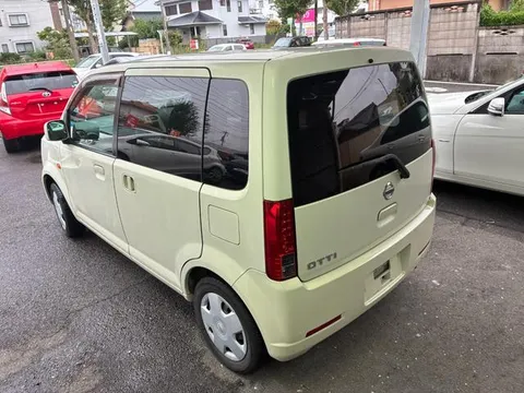 Nissan Otti