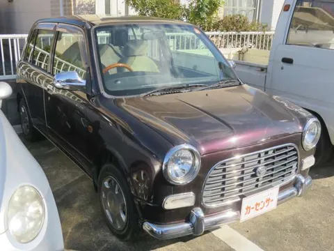 Daihatsu Mira Gino