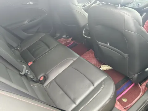 Chevrolet Malibu XL