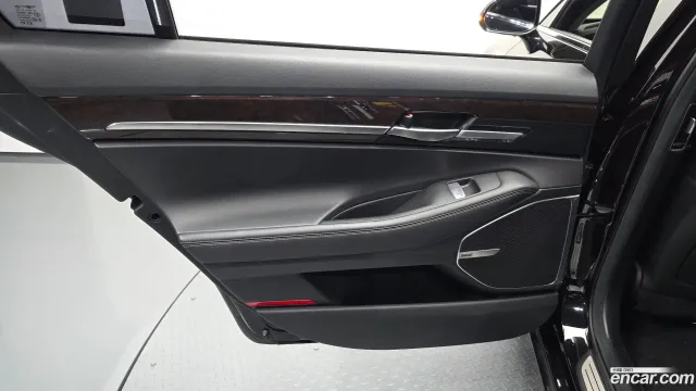 Genesis G90 (EQ900)