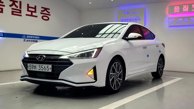 Hyundai Elantra (Avante)