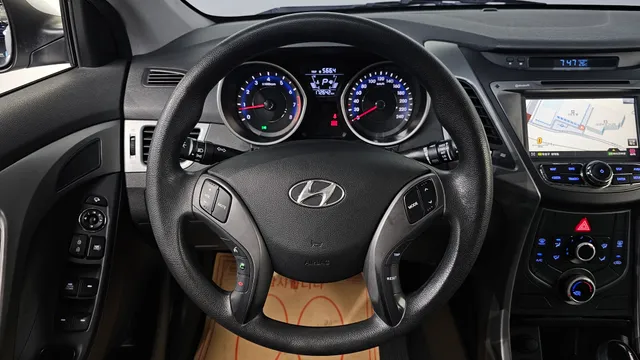 Hyundai Elantra (Avante)