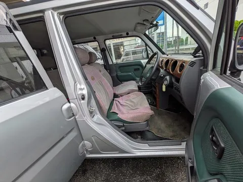 Daihatsu Naked