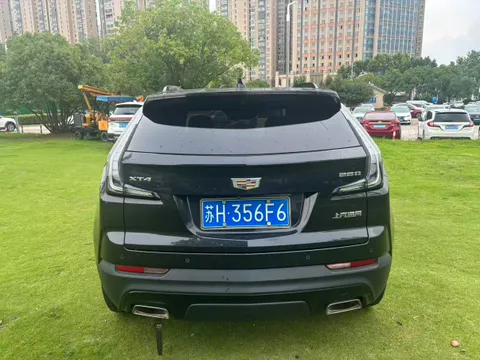 Cadillac XT4