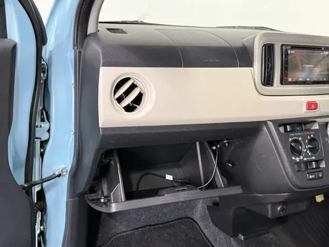 Daihatsu Mira Tocot
