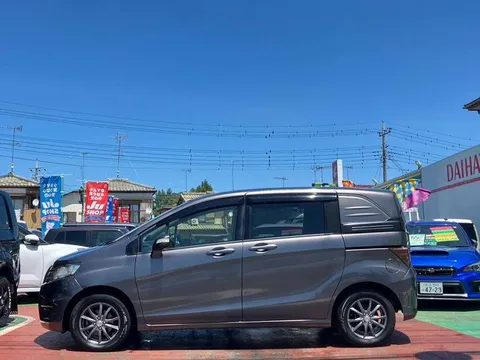 Honda Freed Spike