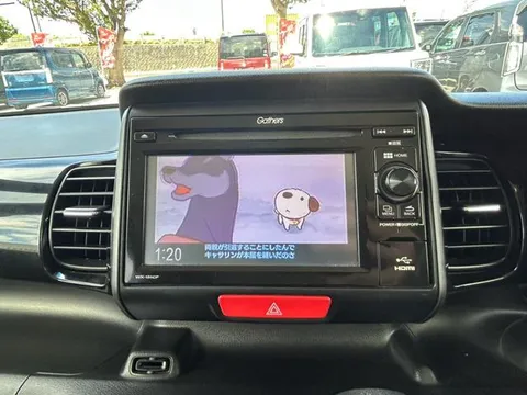 Honda N-BOX Custom