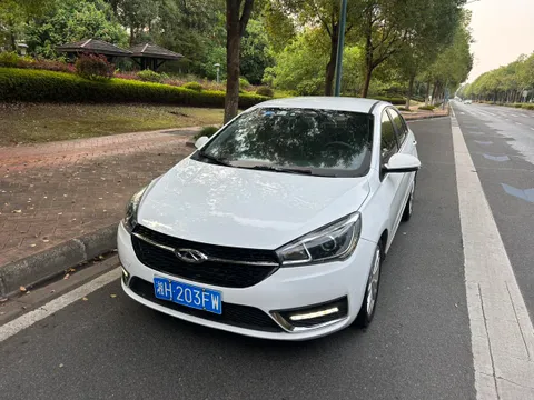 Chery Arrizo 5