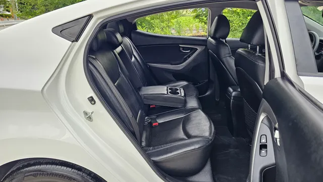 Hyundai Elantra (Avante)