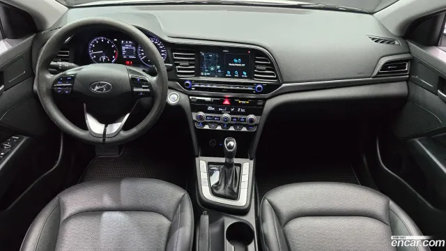 Hyundai Elantra (Avante)
