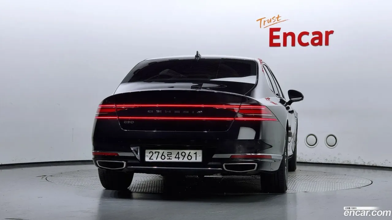 Genesis G90