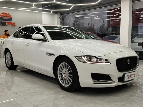 Jaguar XF