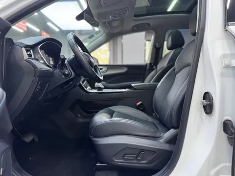 Roewe RX5