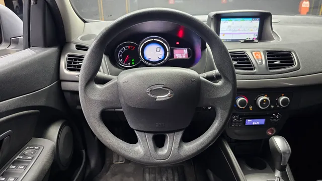 Renault SM3