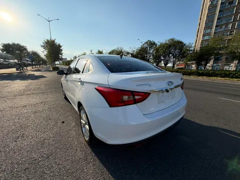 Chery Arrizo 5