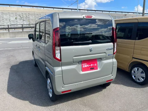 Suzuki Spacia