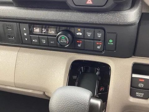 Honda N-BOX Joy