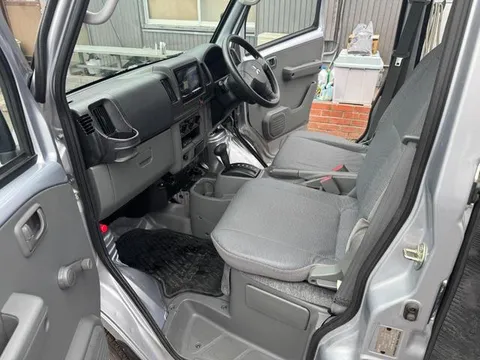 Mitsubishi Minicab Van