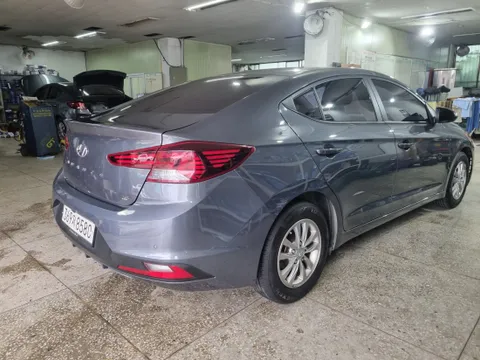 Hyundai Elantra (Avante)