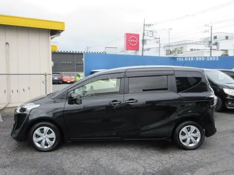 Toyota Sienta
