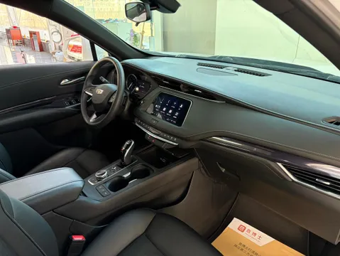 Cadillac XT4