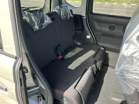 Suzuki Spacia Gear