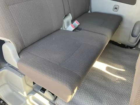 Mitsubishi Minicab Van