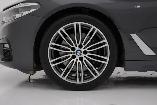 BMW BMW