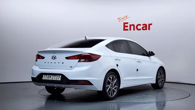 Hyundai Elantra (Avante)