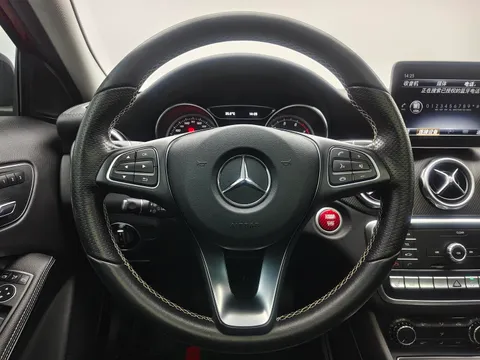 Mercedes-Benz Mercedes-Benz GLA