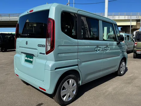 Suzuki Spacia