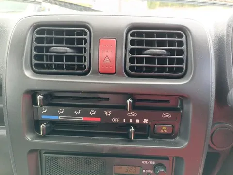 Mazda Scrum Truck