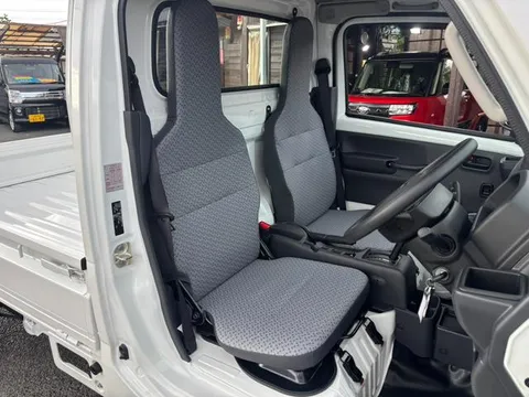 Nissan Clipper Truck
