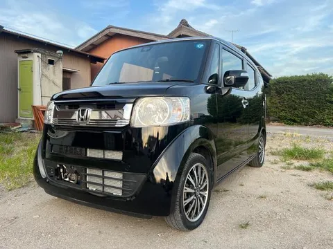 Honda N-BOX Slash