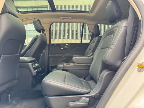 Lincoln Aviator