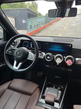 Mercedes-Benz Mercedes-Benz GLB