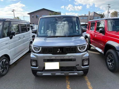 Mitsubishi Delica Mini