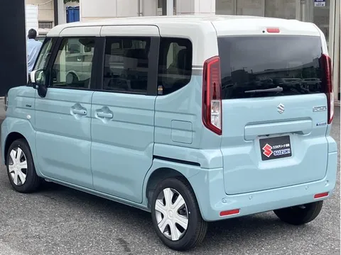 Suzuki Spacia