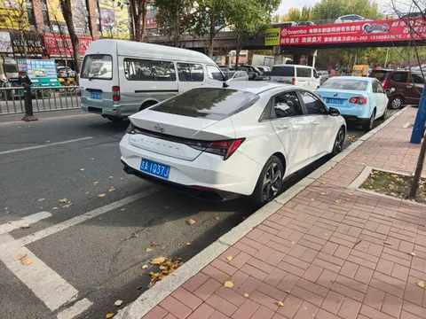 Hyundai Elantra (Avante)