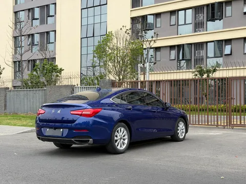 Hongqi H5