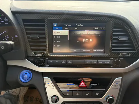 Hyundai Elantra (Avante)