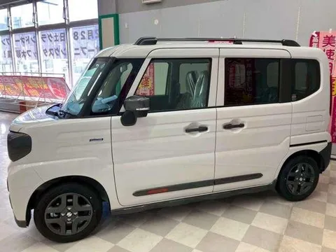 Suzuki Spacia Gear