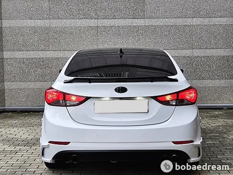 Hyundai Elantra (Avante)