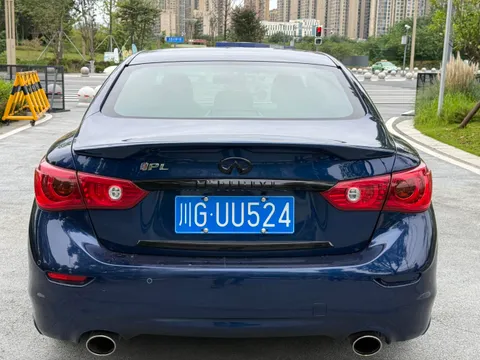 Infiniti Q50L