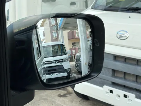 Nissan Clipper Van
