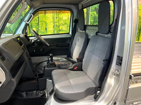 Nissan Clipper Truck