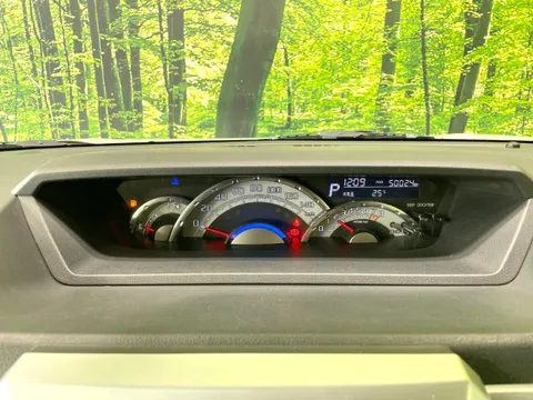 Toyota Pixis Mega