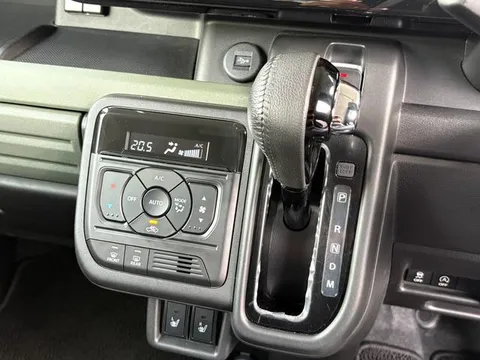 Suzuki Spacia Gear