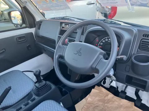 Mitsubishi Minicab Truck