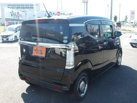 Honda N-BOX Slash